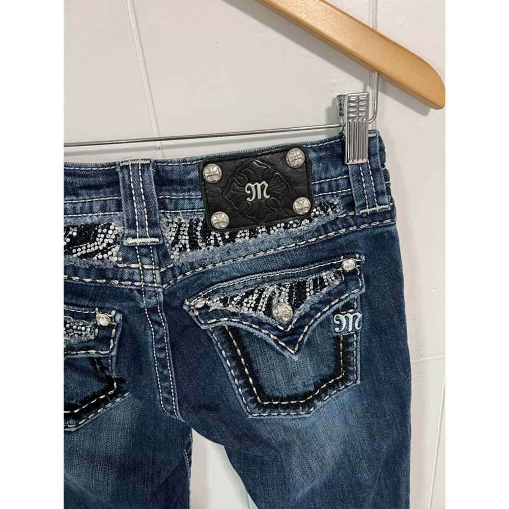 Women's Miss Me Jeans Size 26 Dark Blue with White Stitching - Picture 5 of 13